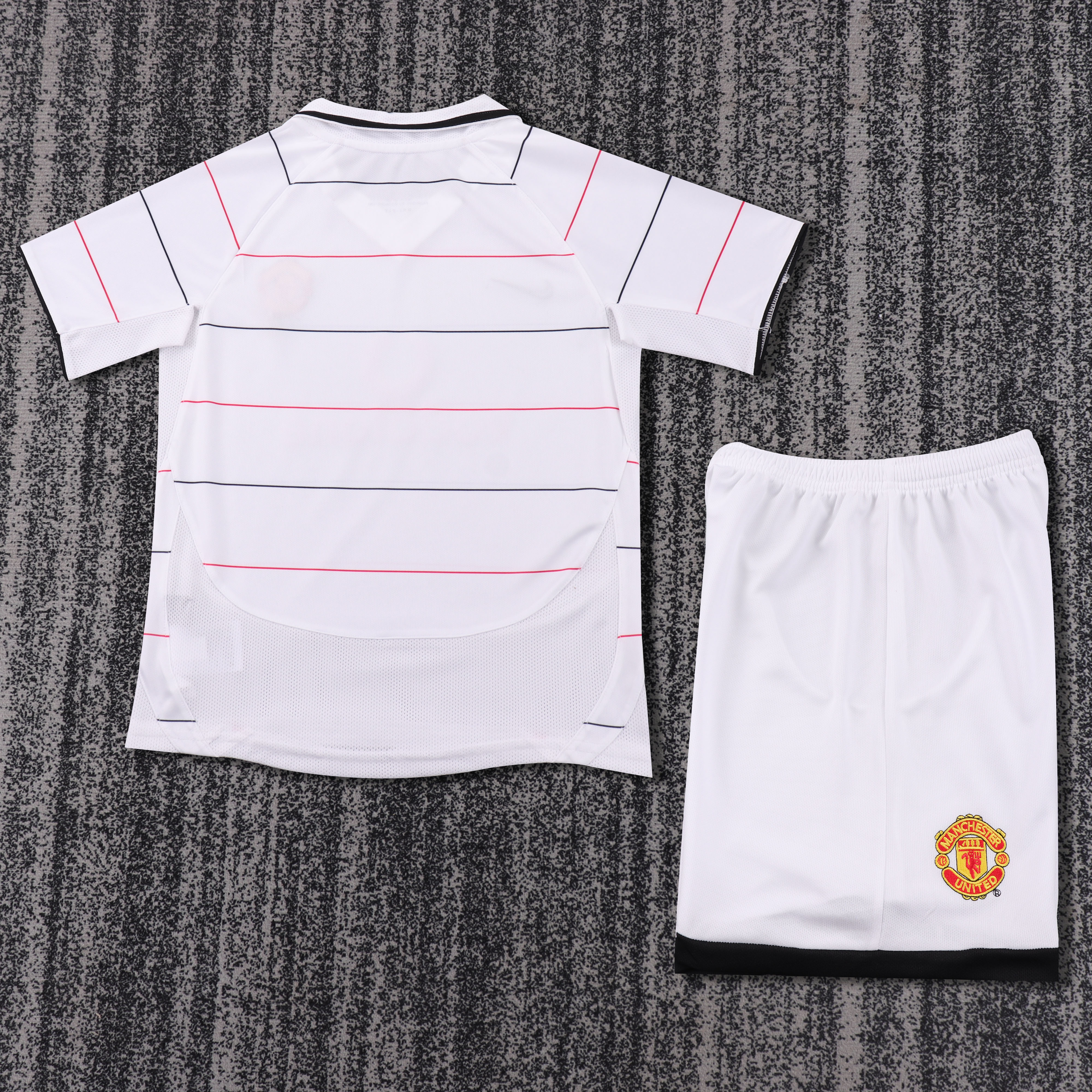 Kids Retro Man Utd 03/05 Away