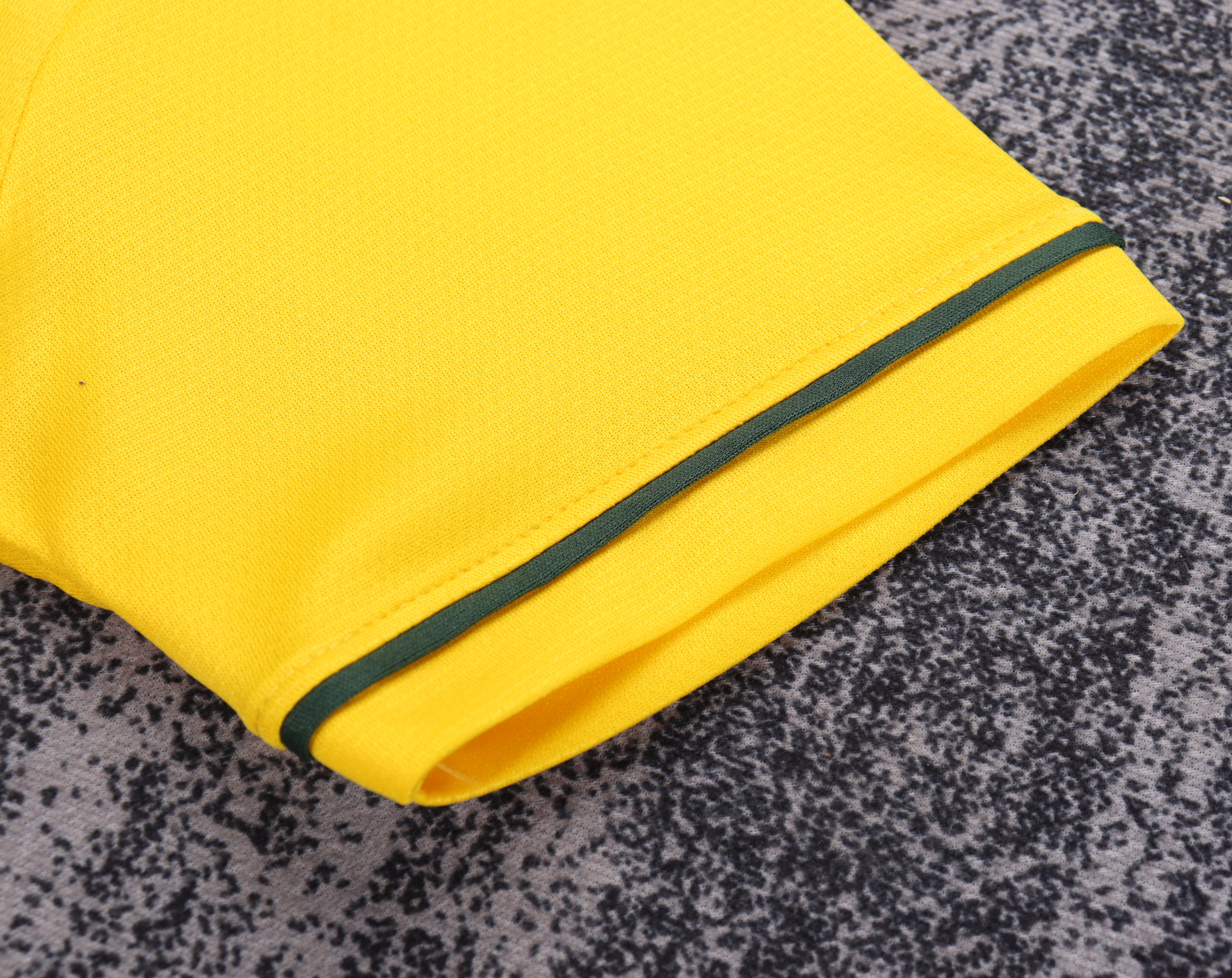 Kids Retro Brazil  93/94 Home 16-28 3