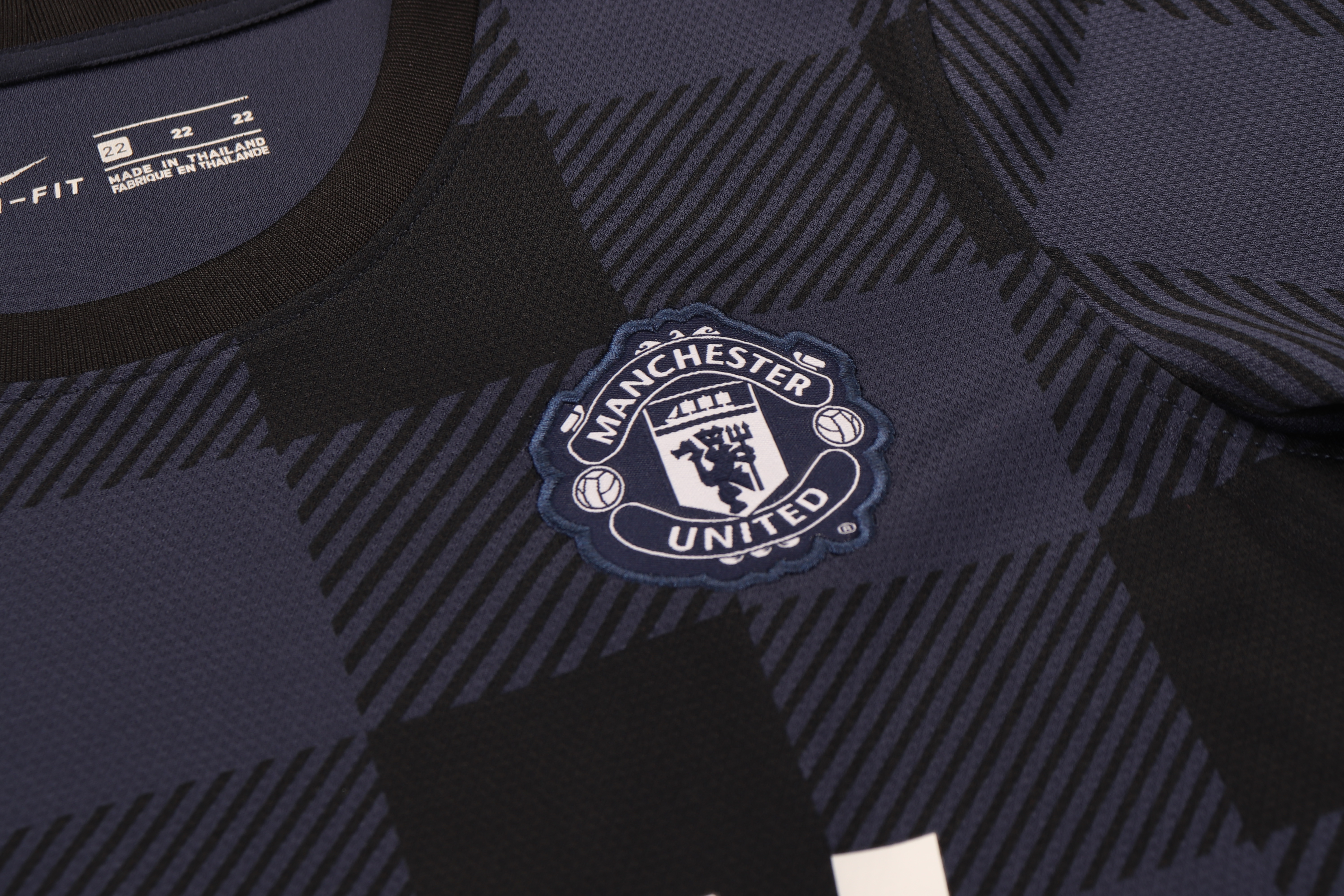 Kids Retro Man Utd 13/14 Away 4