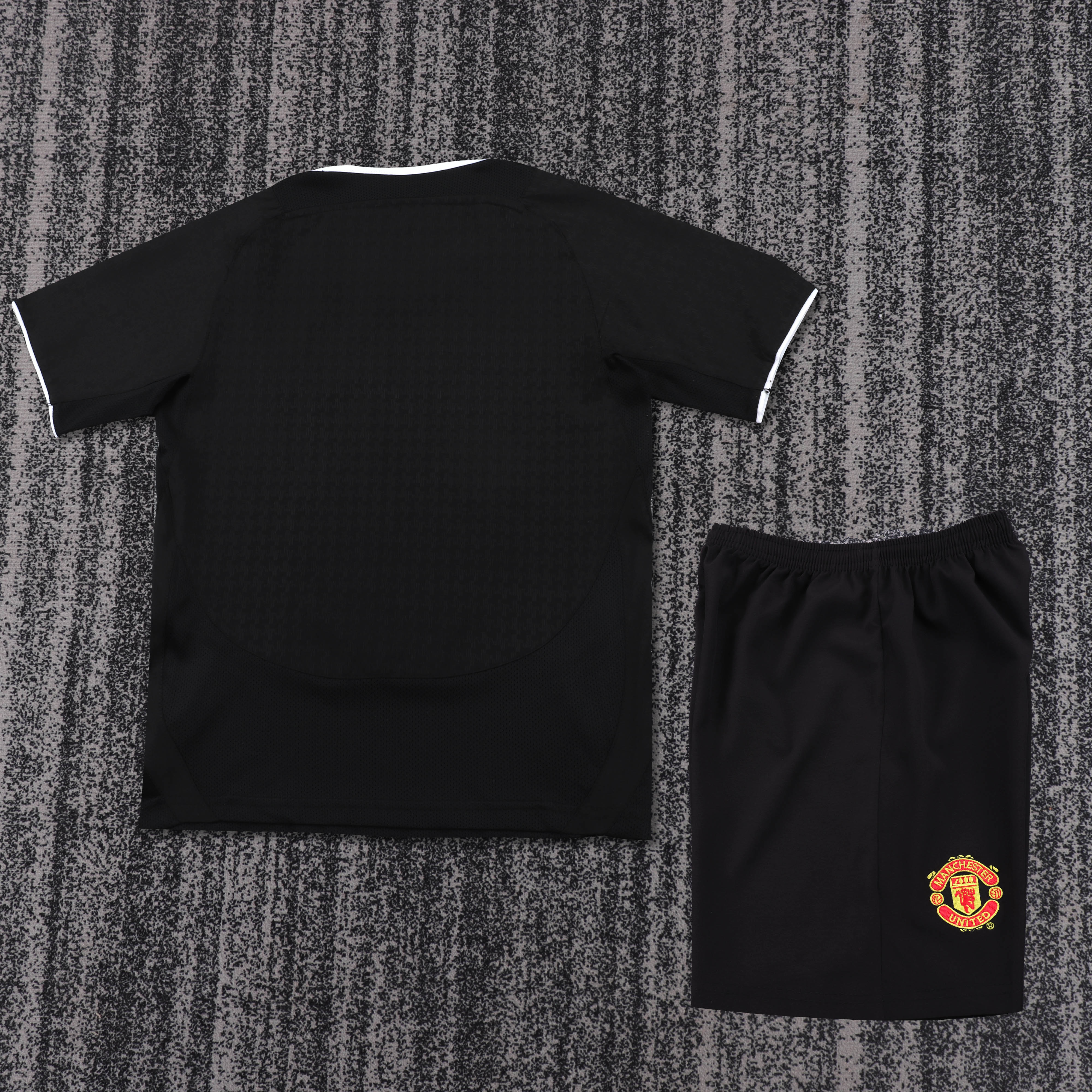 Kids Retro Man Utd 03/04 Away
