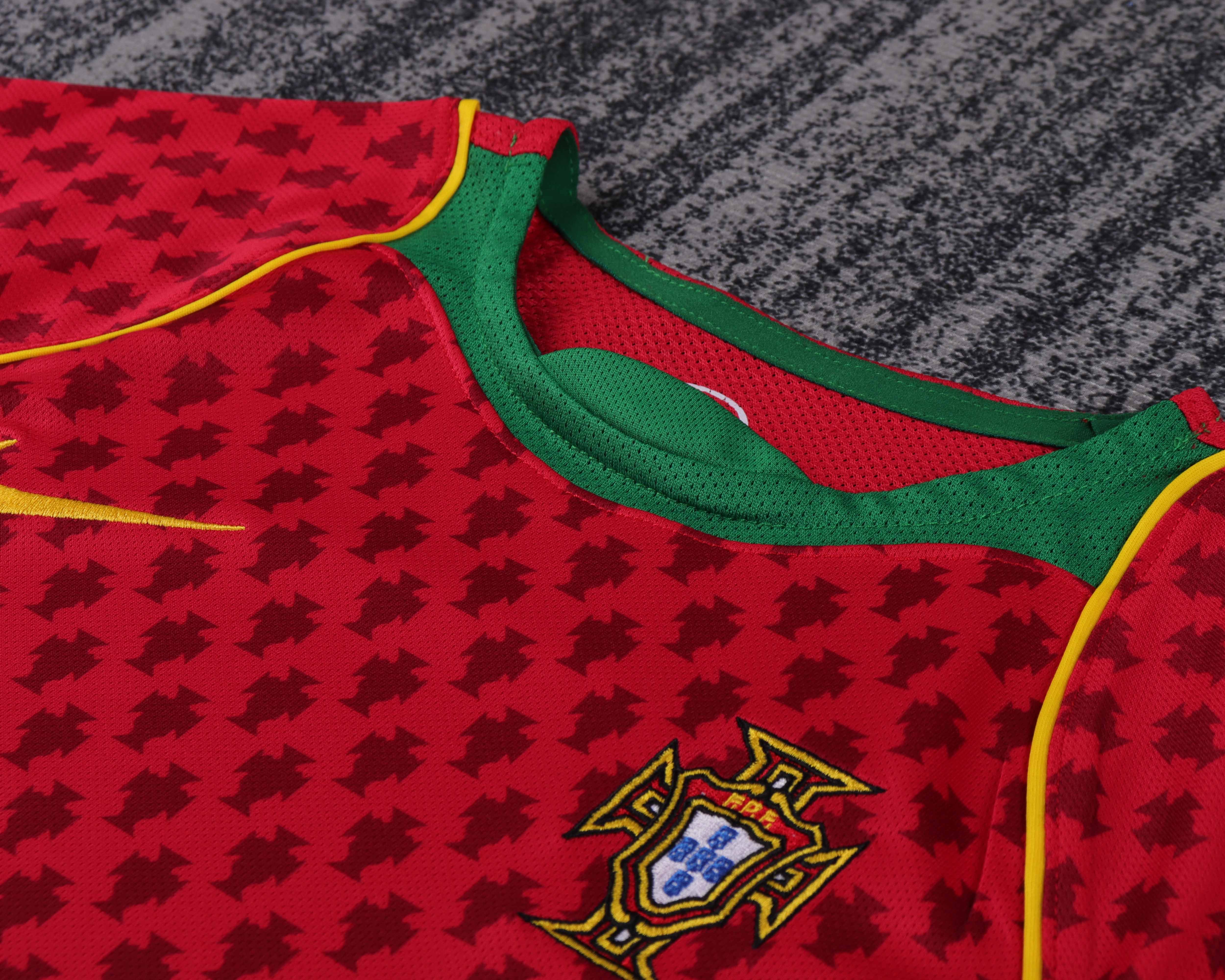 Kids Retro Kit Portugal 2004 Home 3