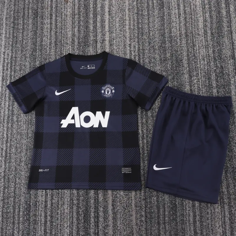 Manchester United Kids Retro Man Utd 13/14 Away