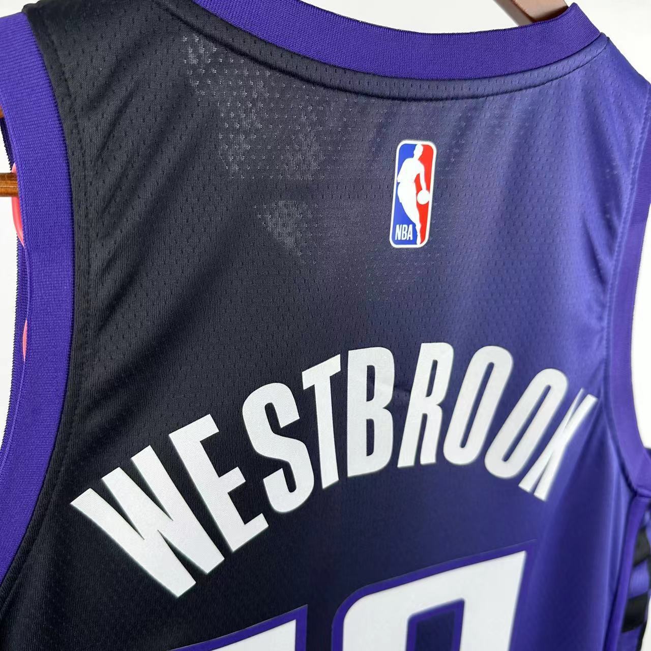 24 SEASON SACRAMENTO KINGS PURPLE  #18