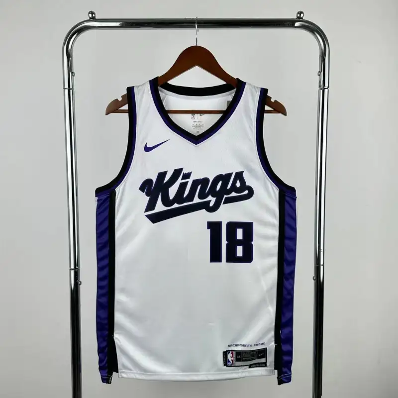24 SEASON SACRAMENTO KINGS WHITE #18