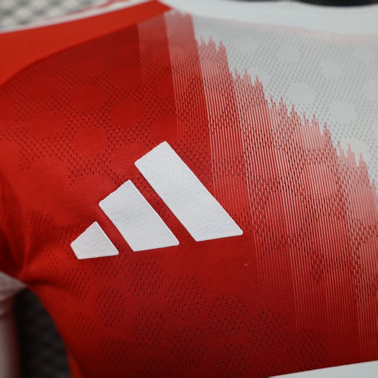 Player Version Bayern Munich 25/26 Home Jersey Long Sleeves S-XXL 4