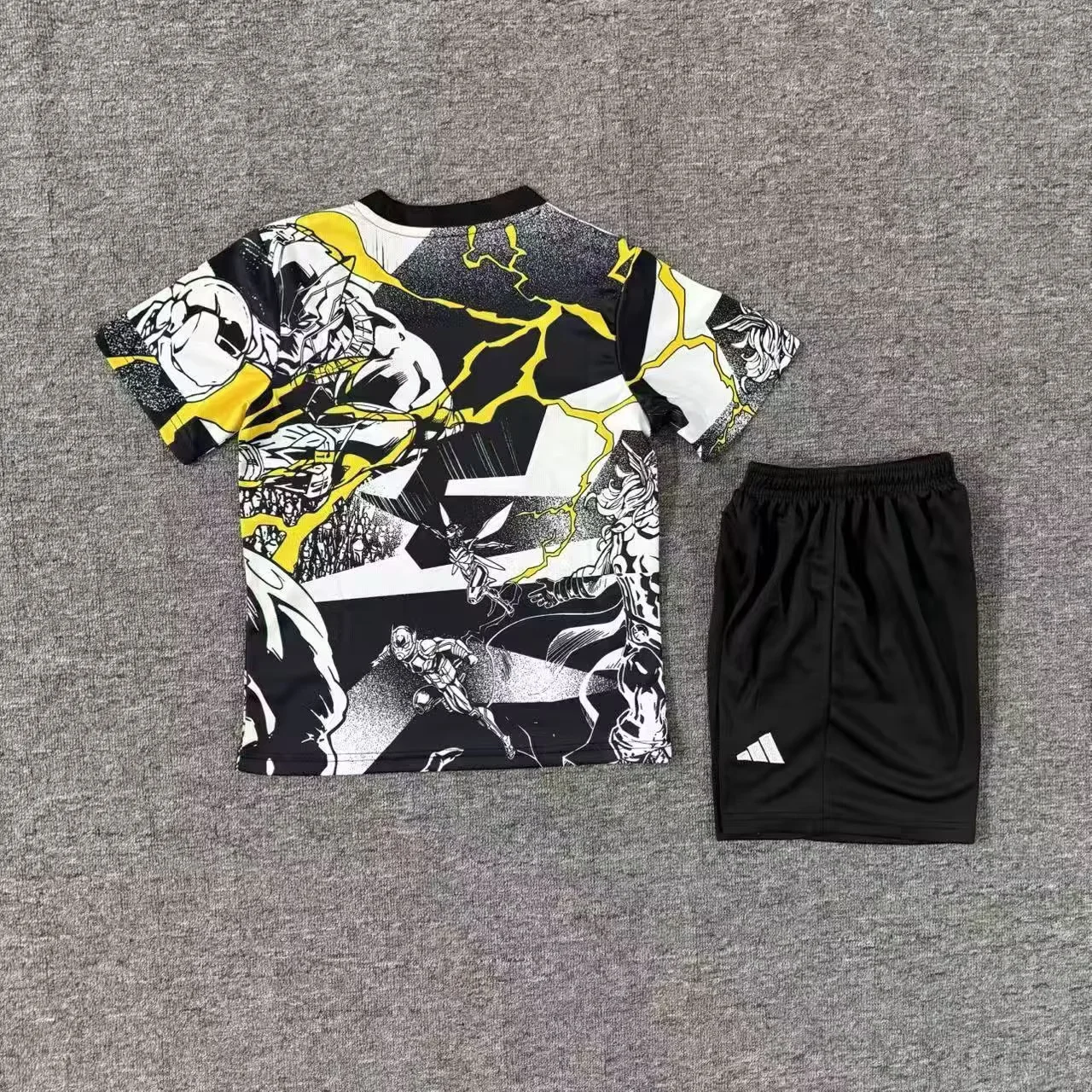 Kids Real Madrid * Marvel Jersey 16-28 3