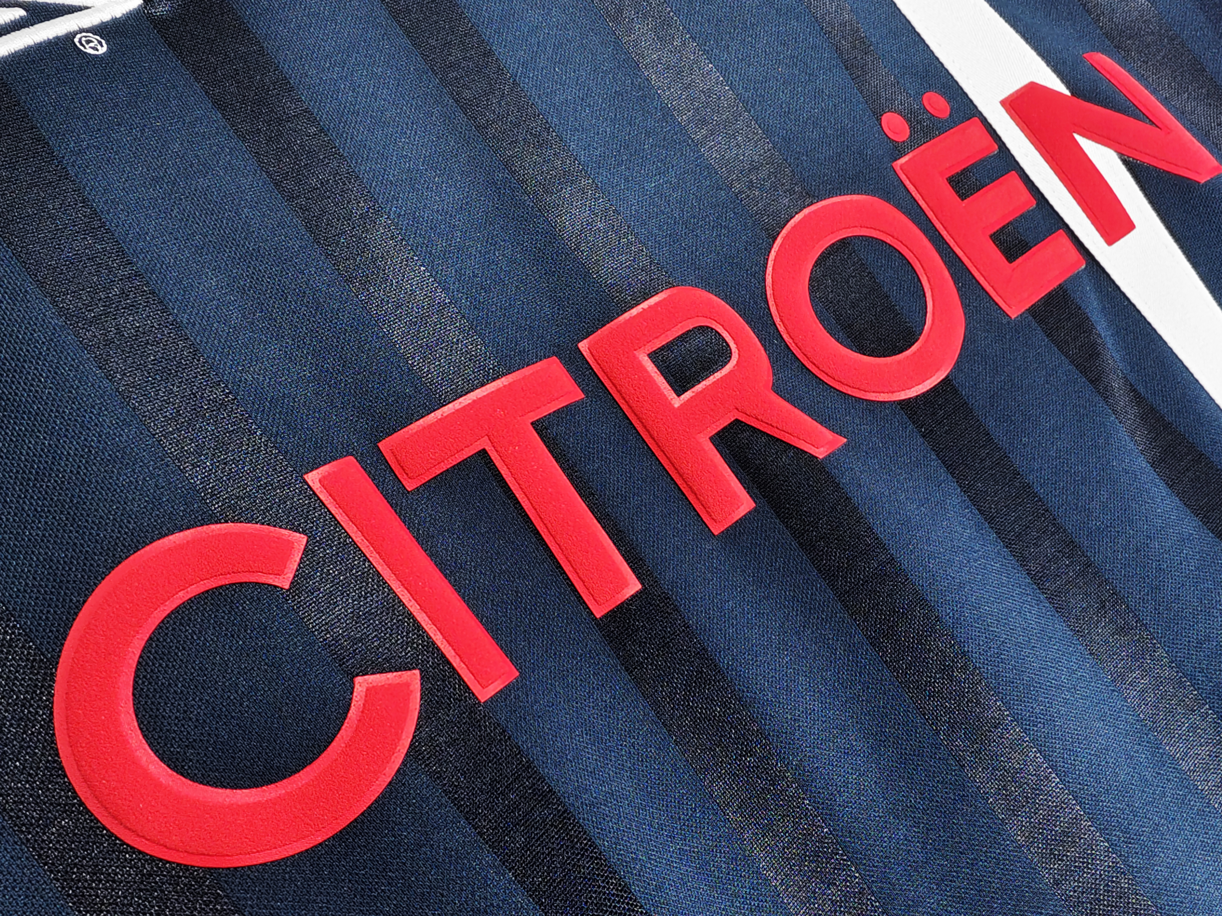 Retro Celta de Vigo 2001/02 Black Jersey 3