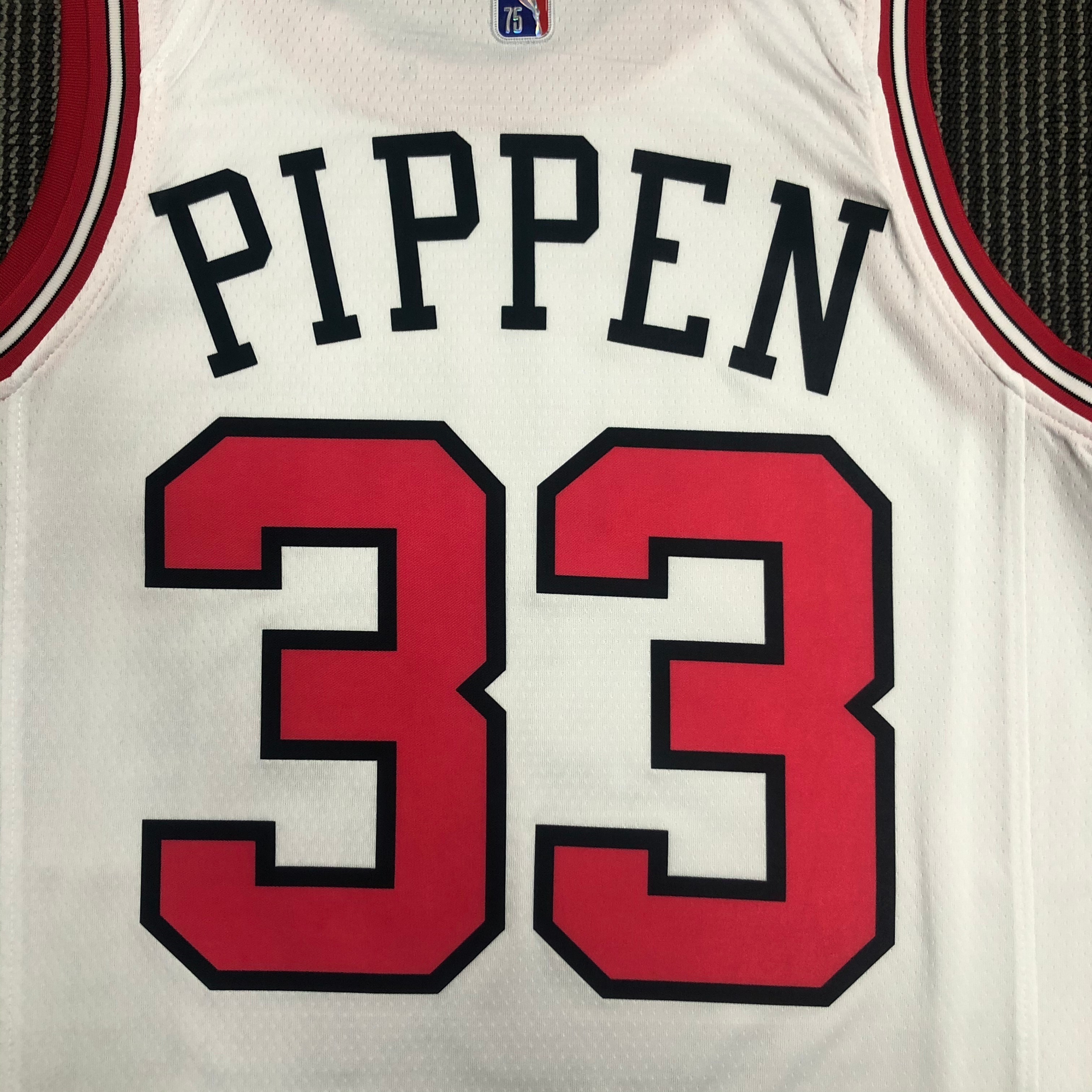 75th Anniversary Chicago Bulls White Jersey No.33