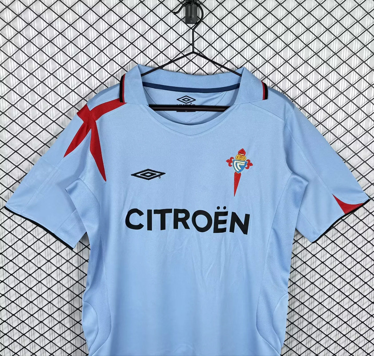 Retro Celta de Vigo 2005-07 Home kit 3
