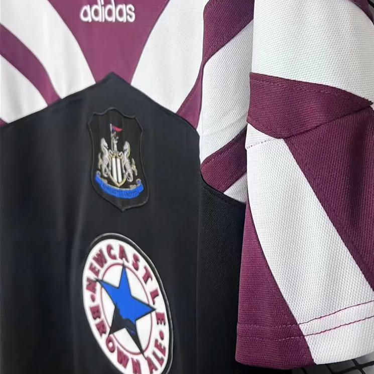 Newcastle United 1995/96 T-Shirt 4