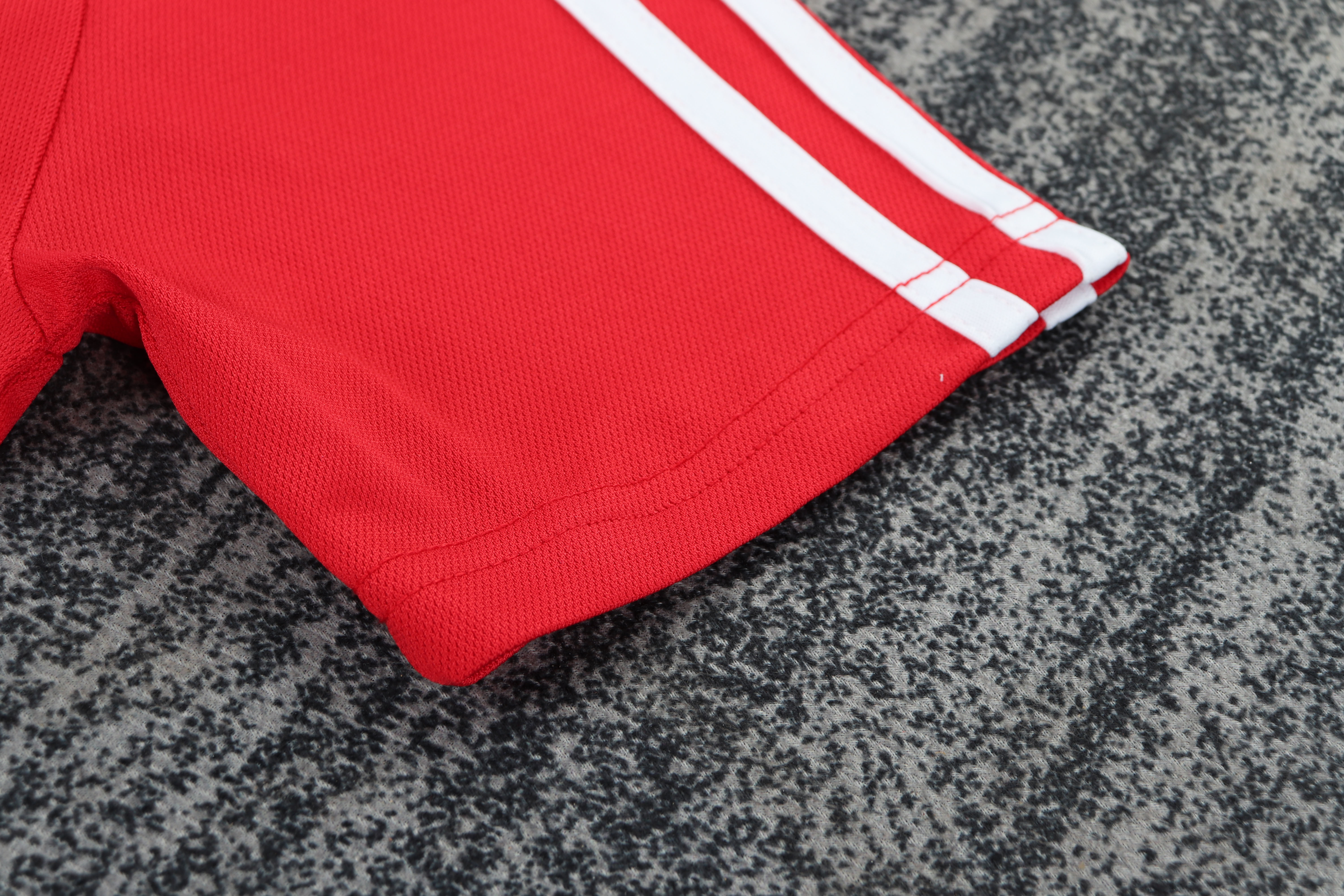 Kids Retro Bayern München 01/02 Home Kit