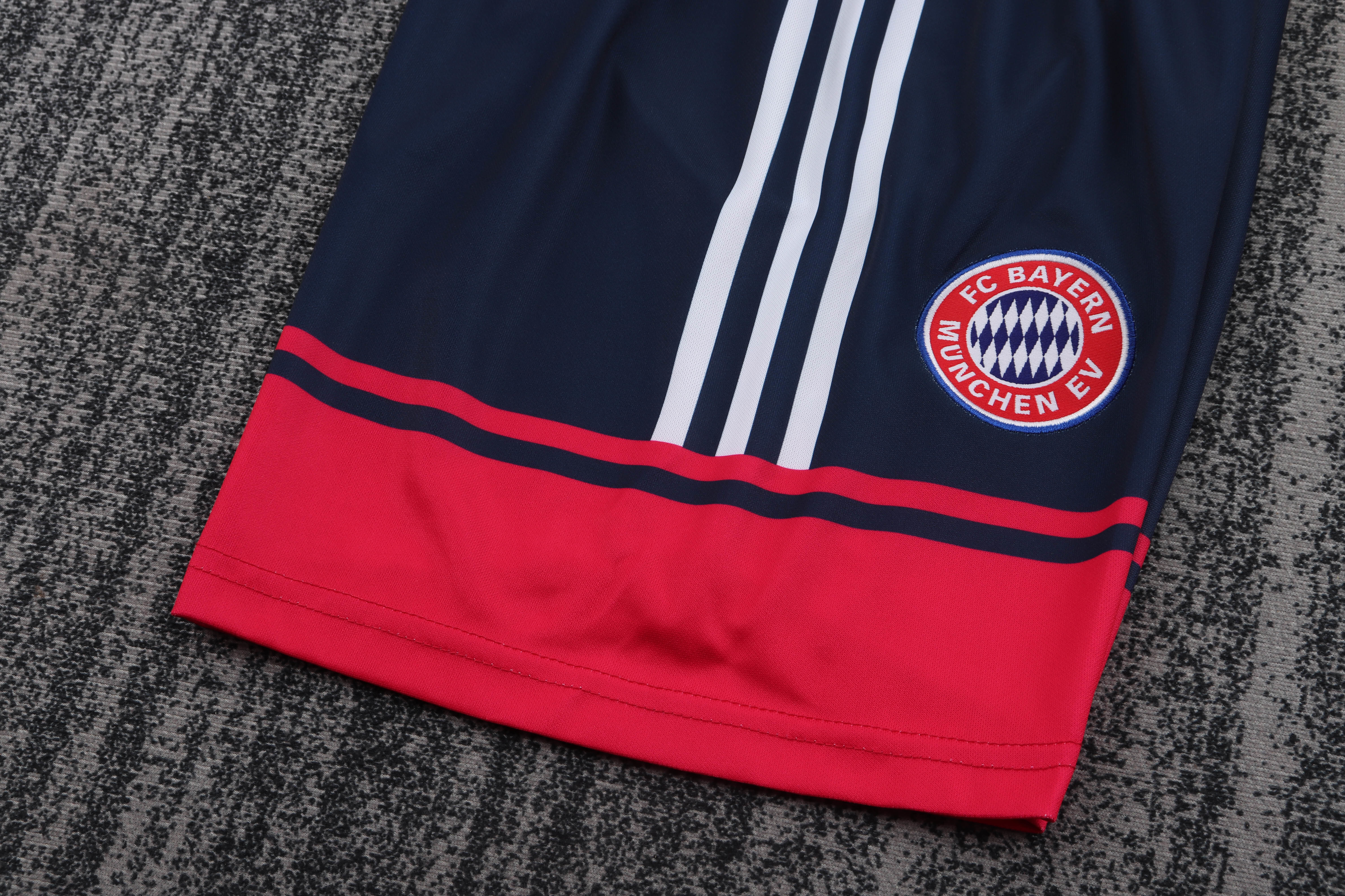 Kids Retro Bayern München 97/99 Home Kit