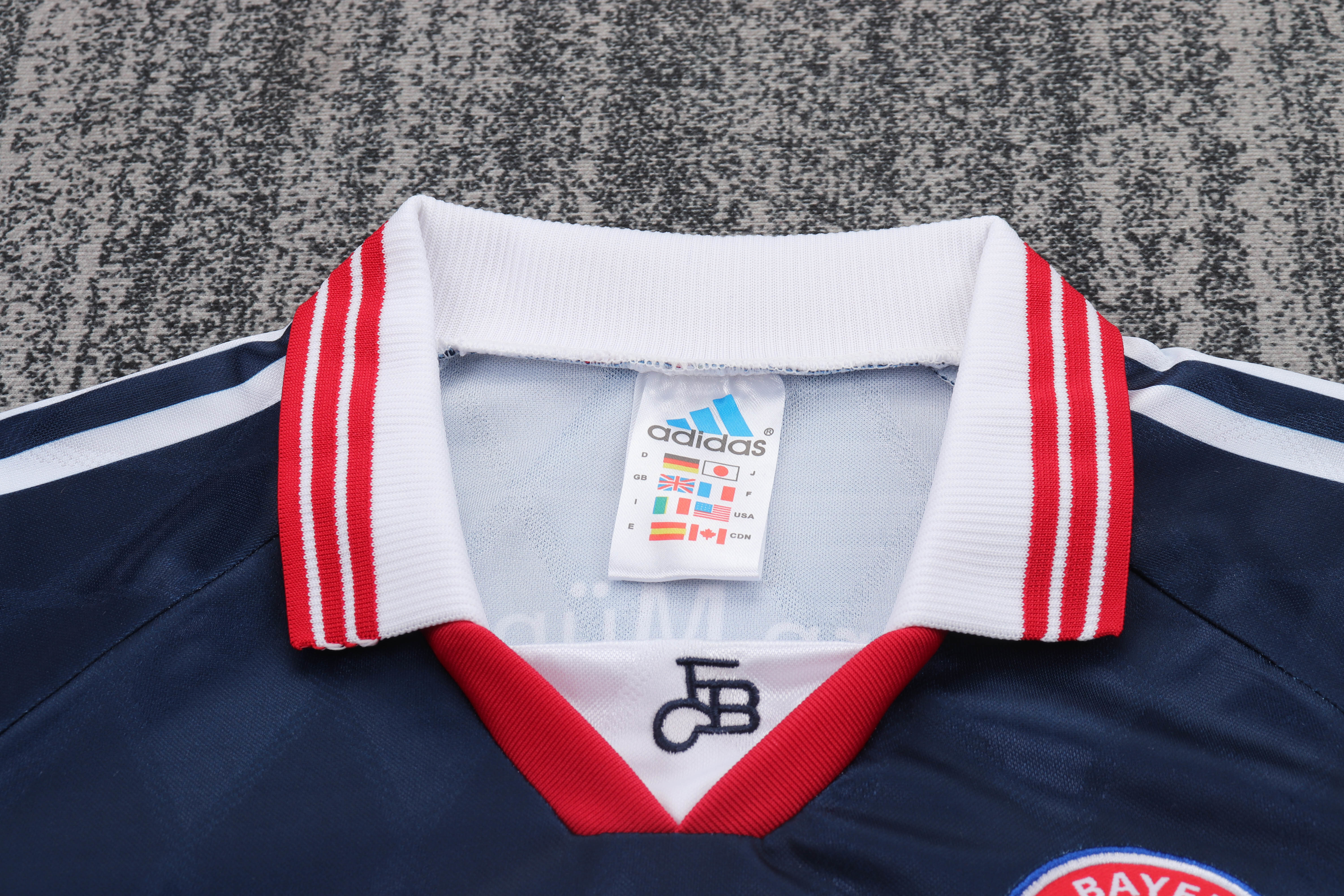 Kids Retro Bayern München 97/99 Home Kit