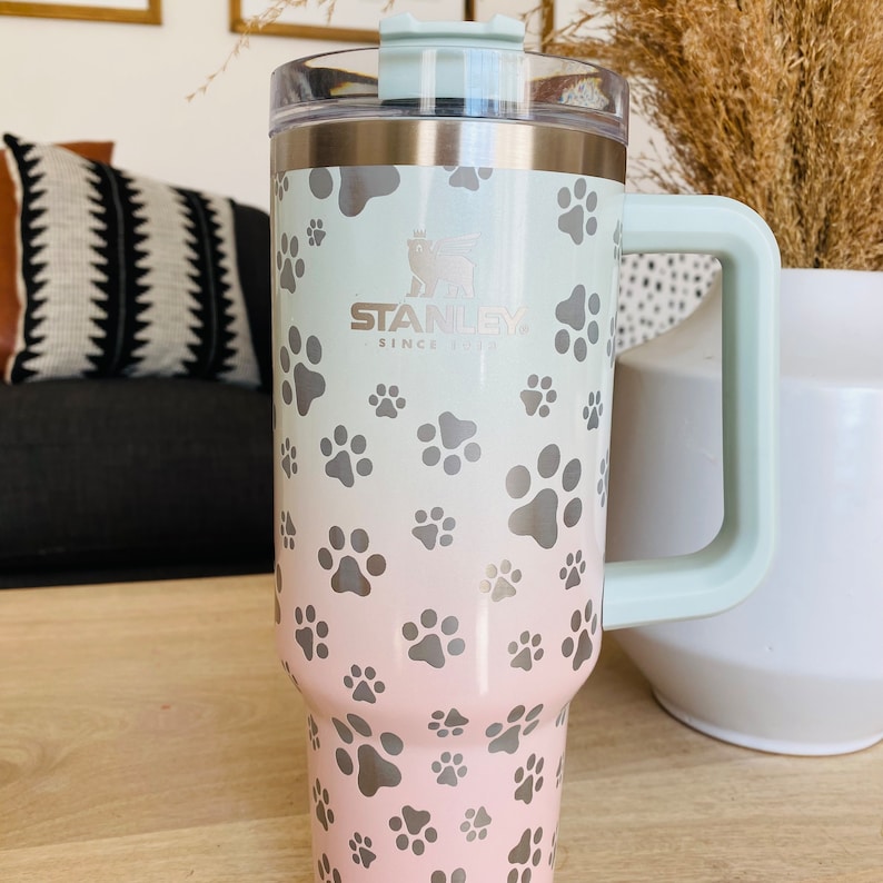 Stanley Mistletoe Twist 40oz Steel H2.0 FlowState Quencher Tumbler