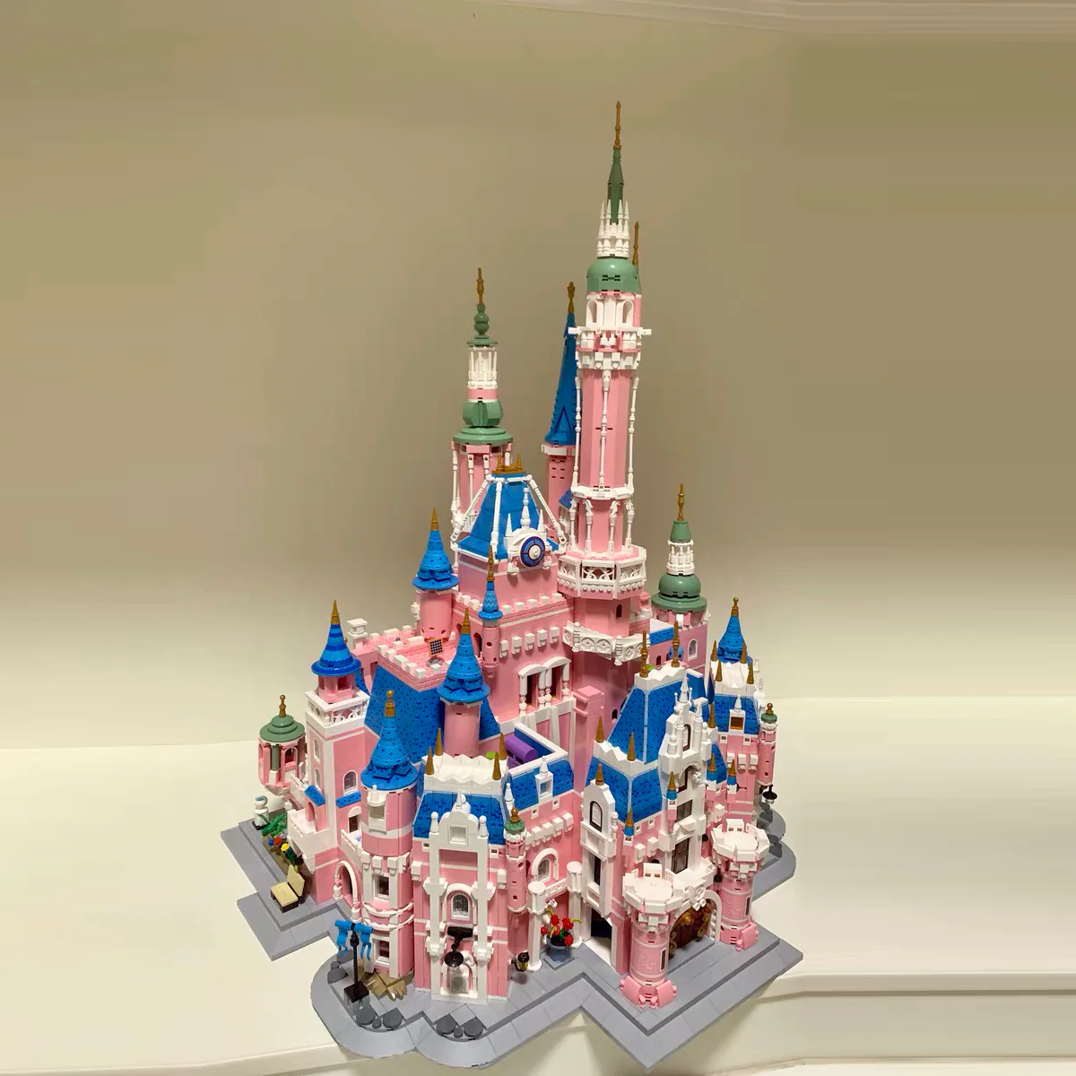 Dream Castle 10000 PCs - ENBRIC