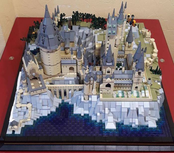 Hogwarts School of Witchcraft and Wizardry 6883PCs - ENBRIC