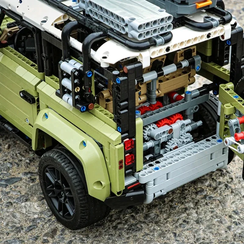 Land SUV Rover Defender Building Kit 2612 Pieces - ENBRIC