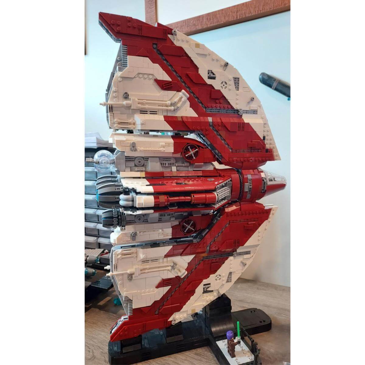 Star Wars Ahsoka Tano Jedi T6 Shuttle UCS 5666PCs - ENBRIC
