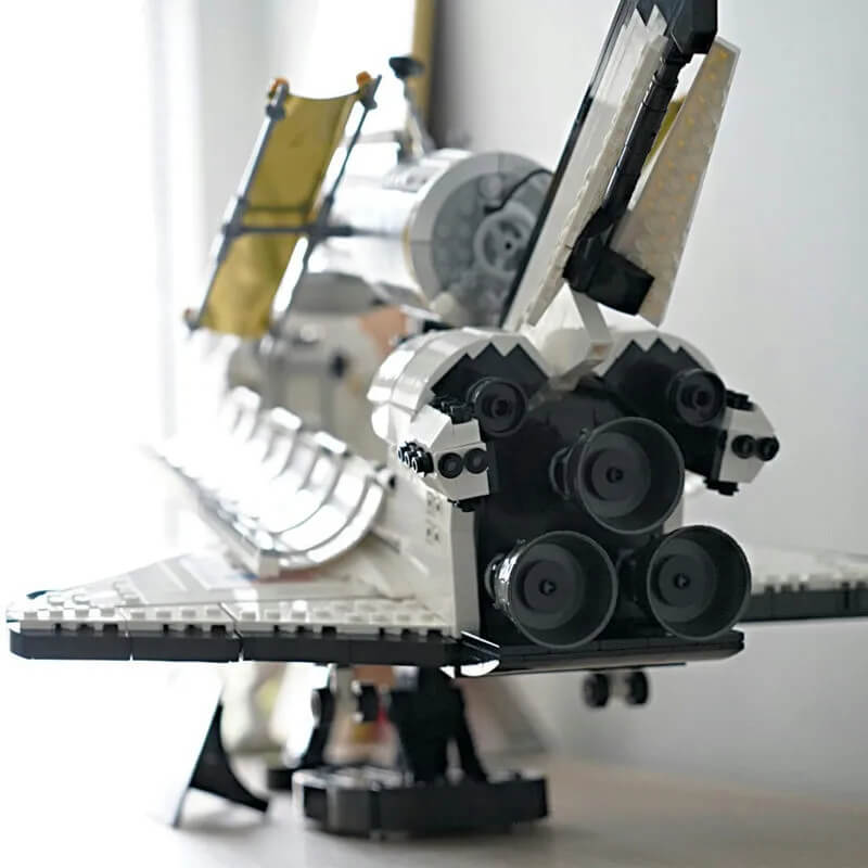 NASA Space Shuttle Discovery 2400PCs - ENBRIC