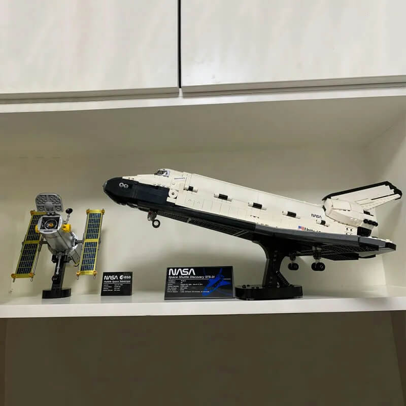 NASA Space Shuttle Discovery 2400PCs - ENBRIC