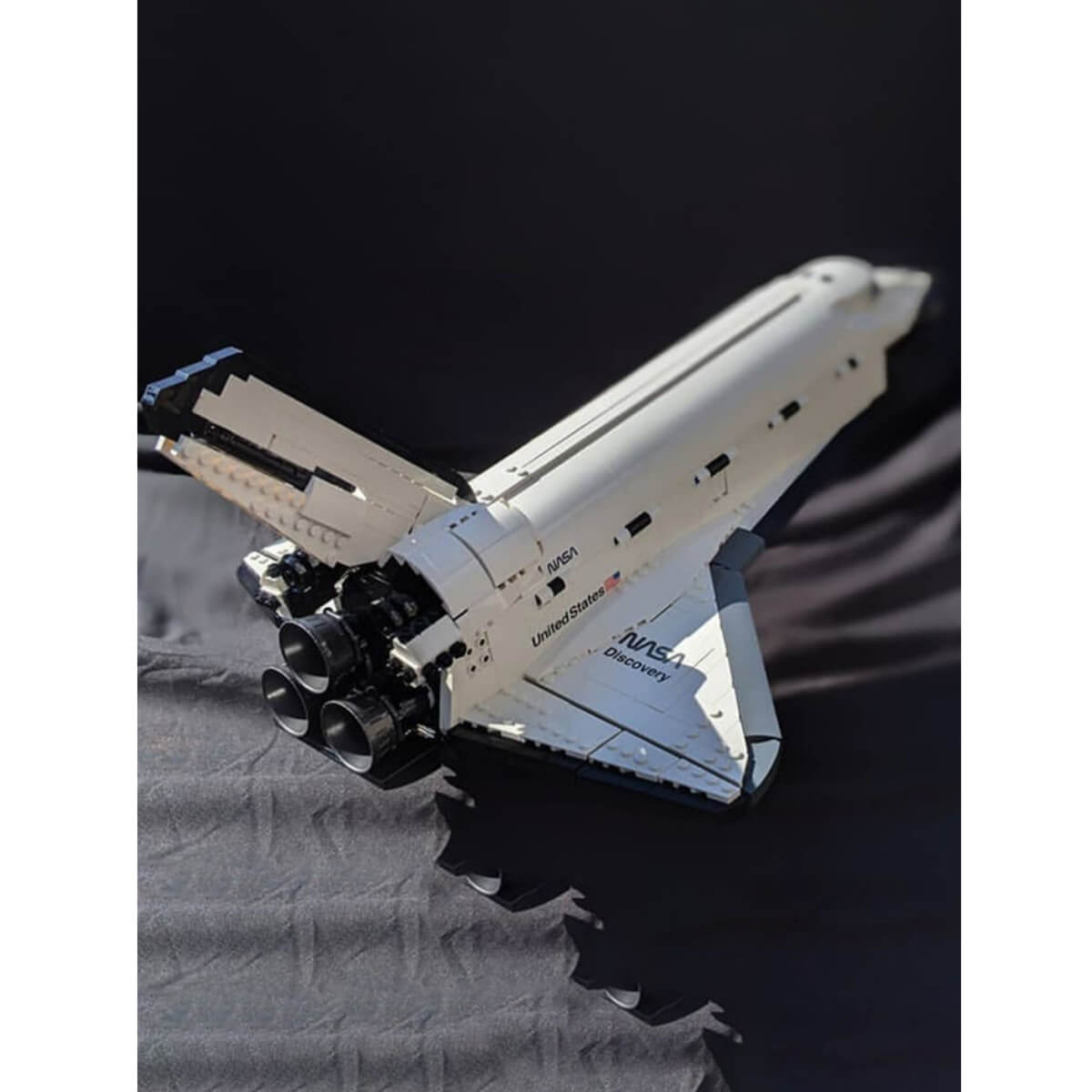 NASA Space Shuttle Discovery 2400PCs - ENBRIC