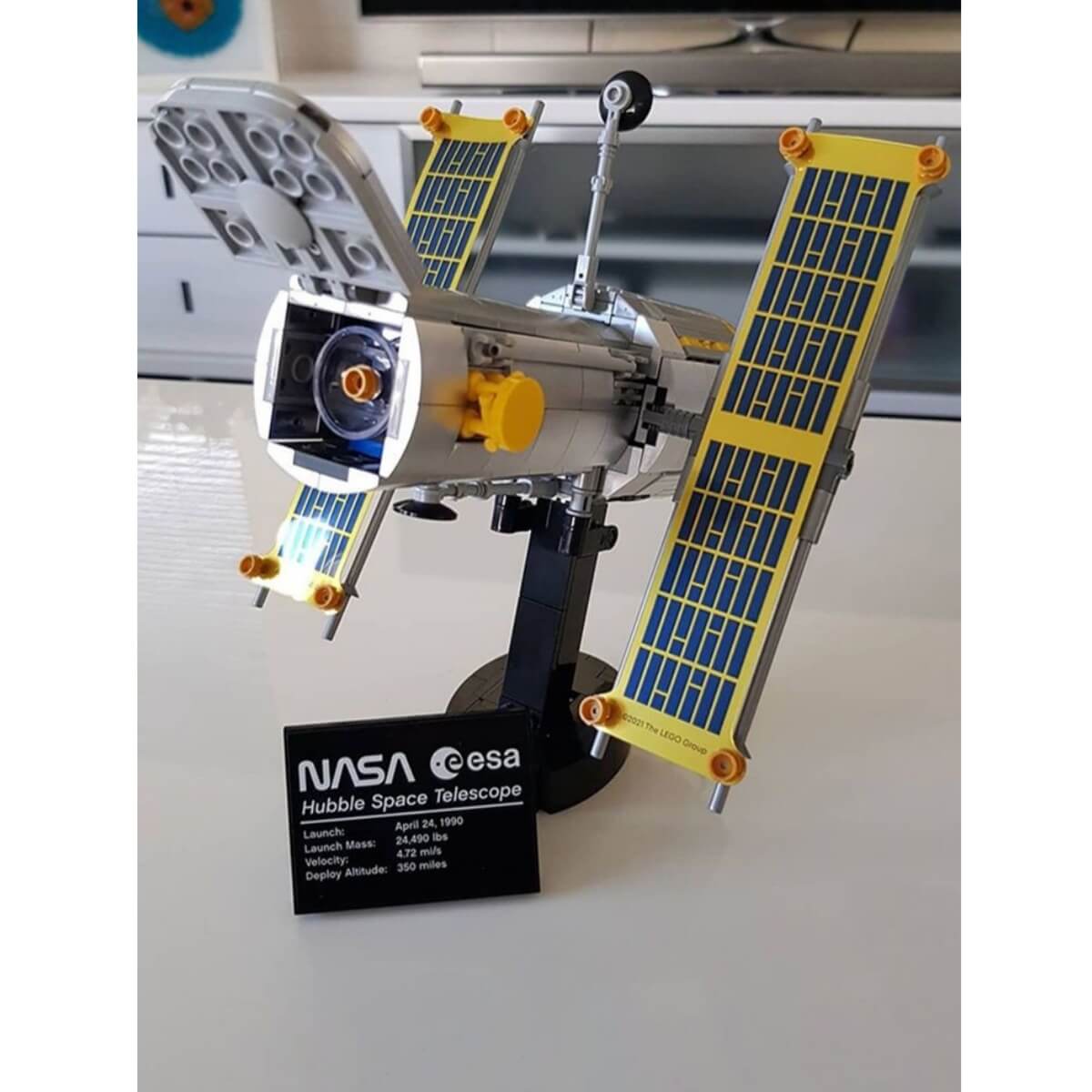 NASA Space Shuttle Discovery 2400PCs - ENBRIC