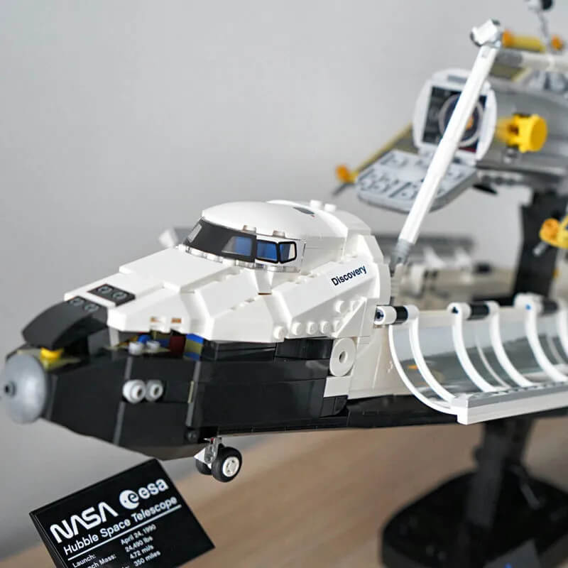 NASA Space Shuttle Discovery 2400PCs - ENBRIC