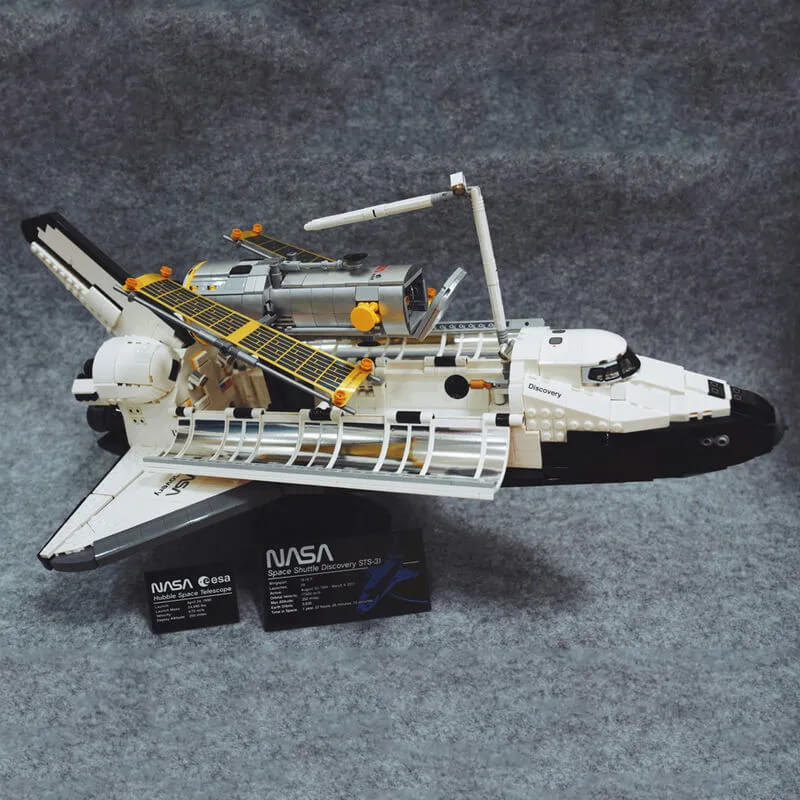 NASA Space Shuttle Discovery 2400PCs - ENBRIC