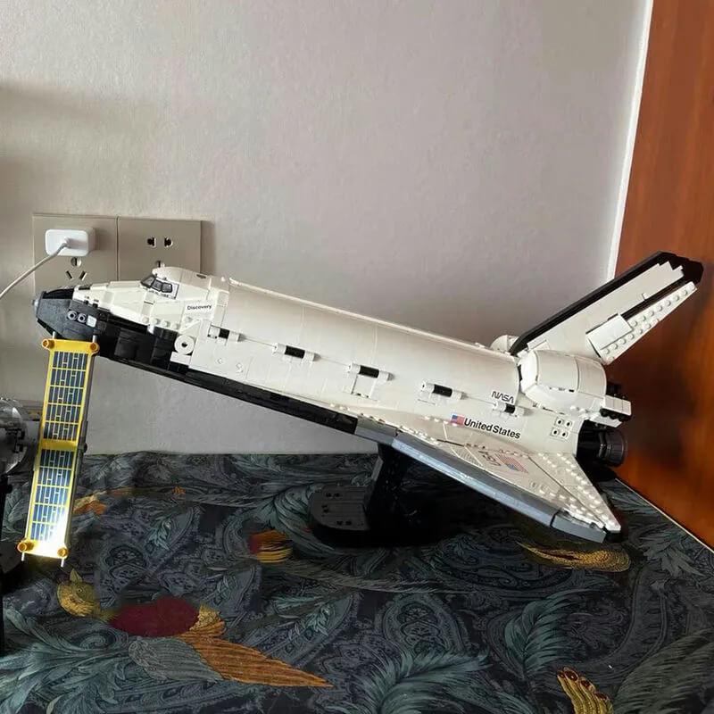 NASA Space Shuttle Discovery 2400PCs - ENBRIC