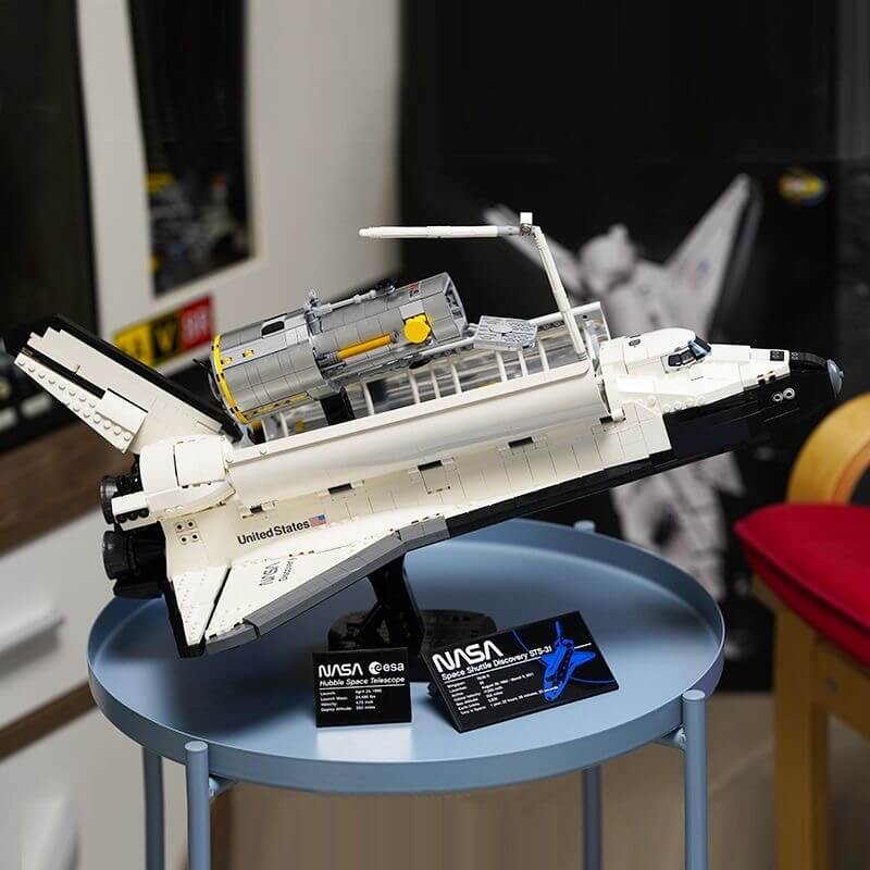 NASA Space Shuttle Discovery 2400PCs - ENBRIC