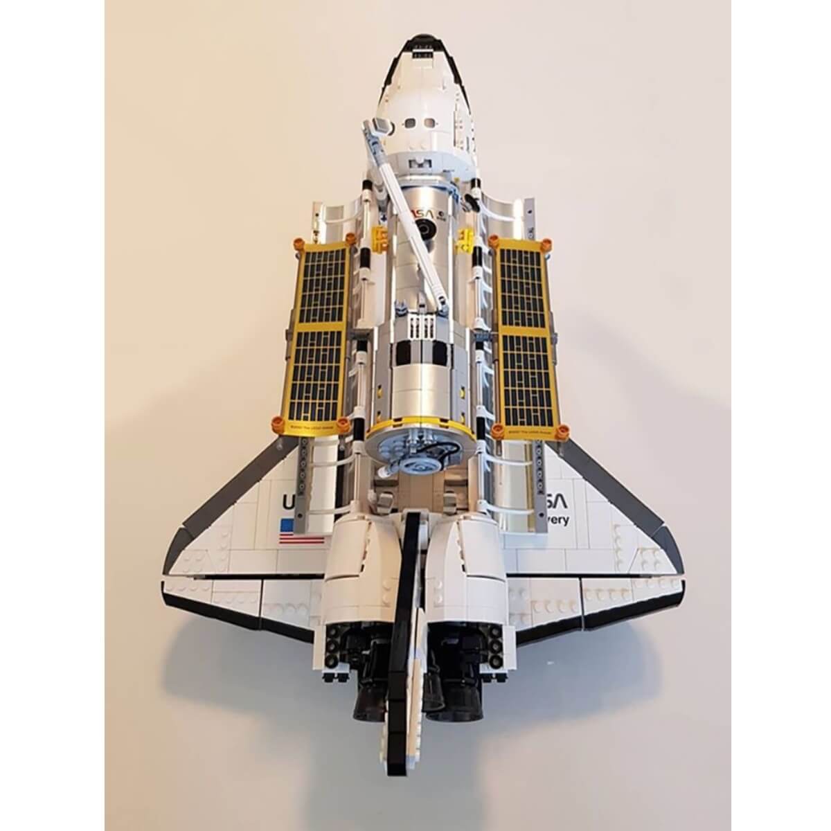 NASA Space Shuttle Discovery 2400PCs - ENBRIC