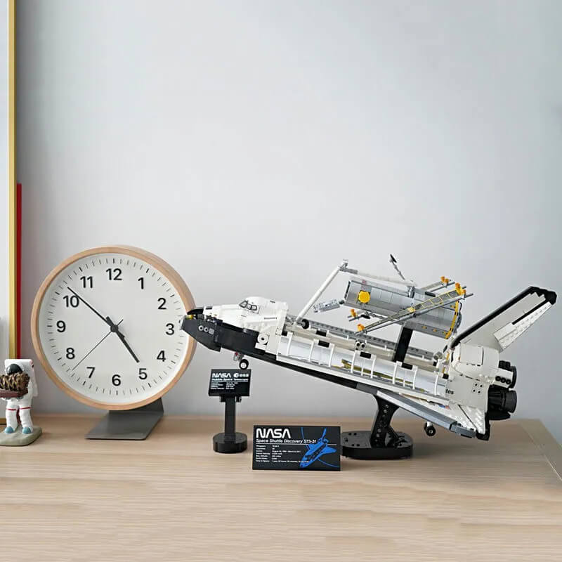 NASA Space Shuttle Discovery 2400PCs - ENBRIC