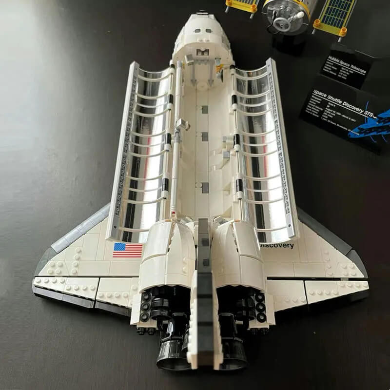 NASA Space Shuttle Discovery 2400PCs - ENBRIC
