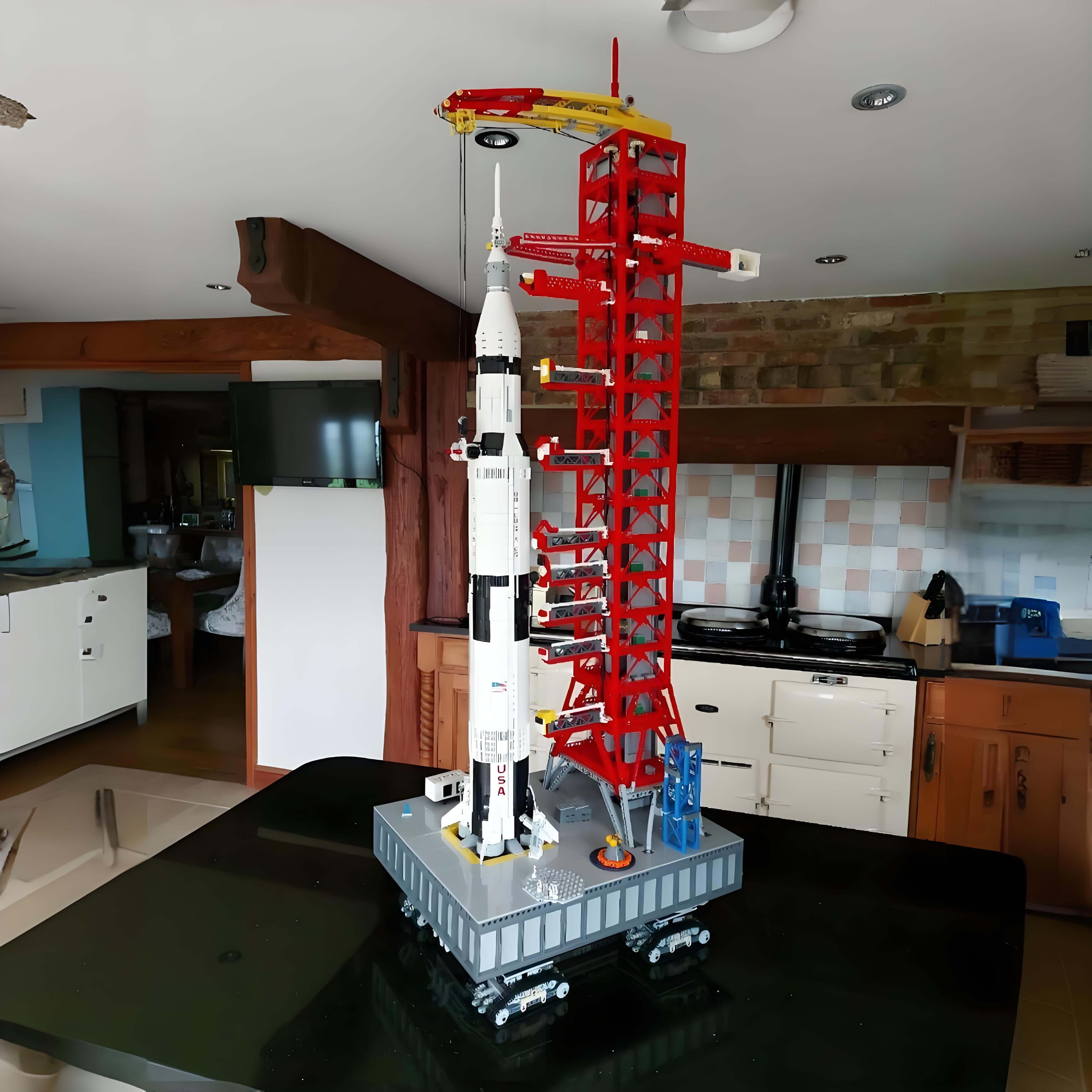 NASA Saturn-V Launch Umbilical Tower building blocks kit - ENBRIC
