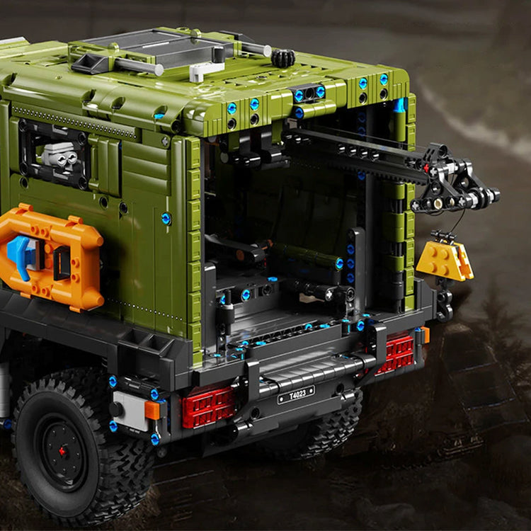 Armoured Military Ambulance 3849pcs - ENBRIC
