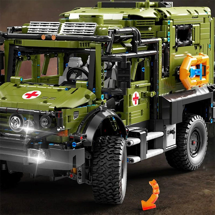 Armoured Military Ambulance 3849pcs - ENBRIC