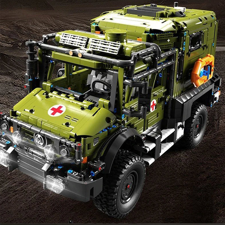 Armoured Military Ambulance 3849pcs - ENBRIC