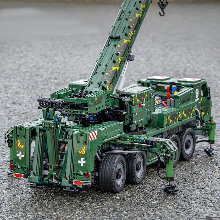 Remote Controlled Armoured Rescue Vehicle 5538pcs - ENBRIC