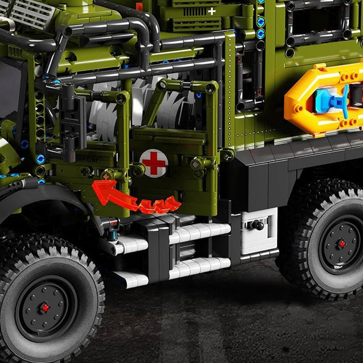 Armoured Military Ambulance 3849pcs - ENBRIC