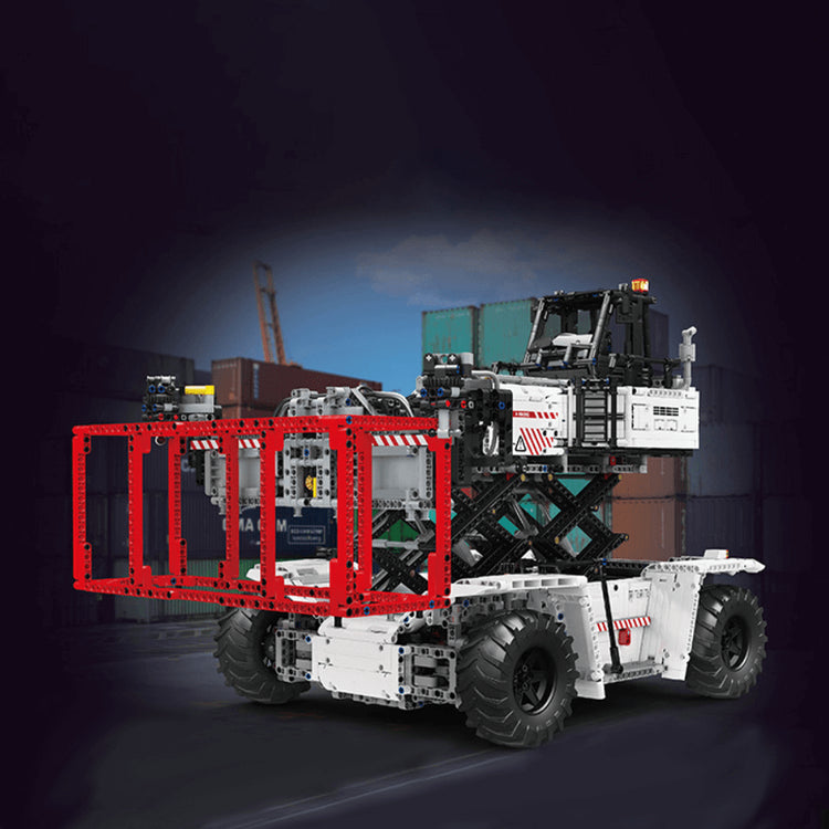 The Ultimate Container Forklift 4877pcs - ENBRIC
