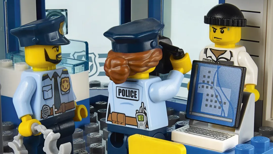 LEGO officially lodged a strong protest, stemming from the US police using minifigure heads to protect the privacy of 