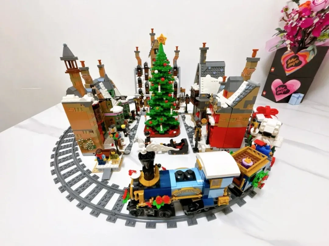 LEGO's Christmas Express features the first 3D-printed part ever — but is it any fun and worth your money? - ENBRIC
