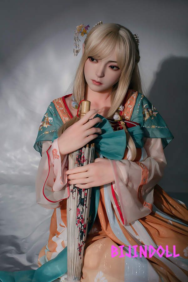 Bezlya 三色菫 160cm Ｂ-cup Silicone Chinese Beautiful Real Love Doll Court Style Luxury Dutch Doll Creampie