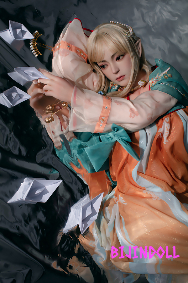 Bezlya 三色菫 160cm B-cup Silicone Chinese Beautiful Real Love Doll Court Style Luxury Dutch Doll Creampie