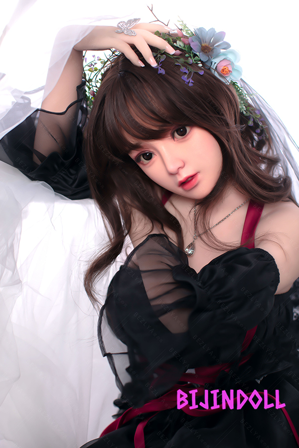Bezlya 鈴蘭 149cm C-cup Silicone head real Dutch Wife Seductive Cute Porn Asian TPE body sex doll