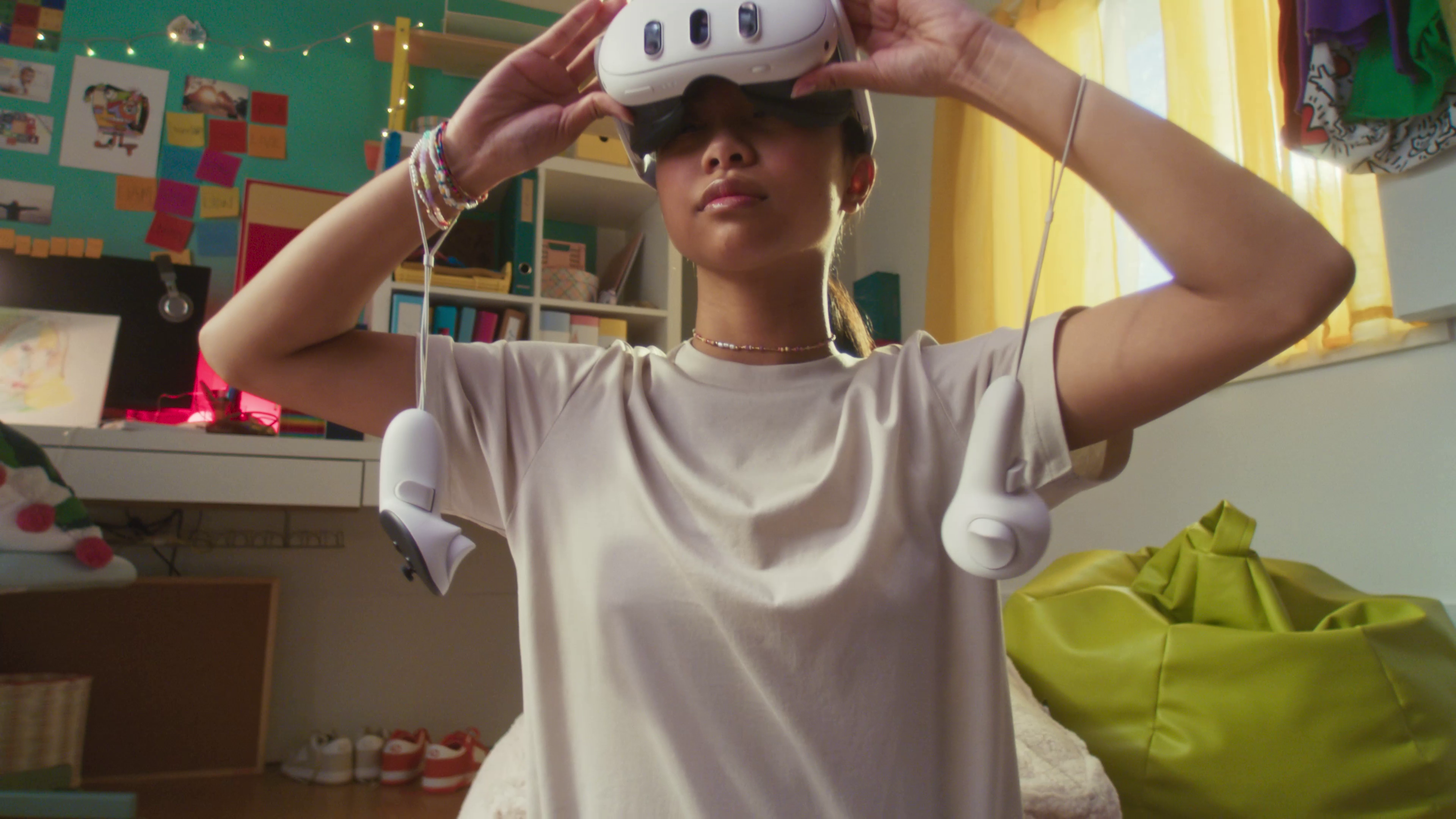 Meta Quest 3 - Breakthrough mixed reality - Powerful performance - Get Asgard’s Wrath 2 Free - VR3