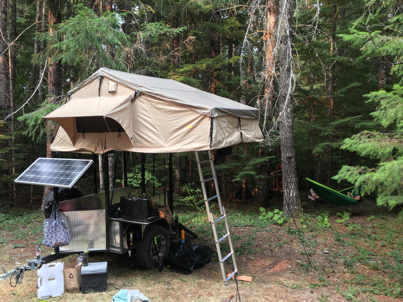【Sports&Outdoors】Overlander XL Roof Top Tent - Folder With Bedding - Coyote Tan