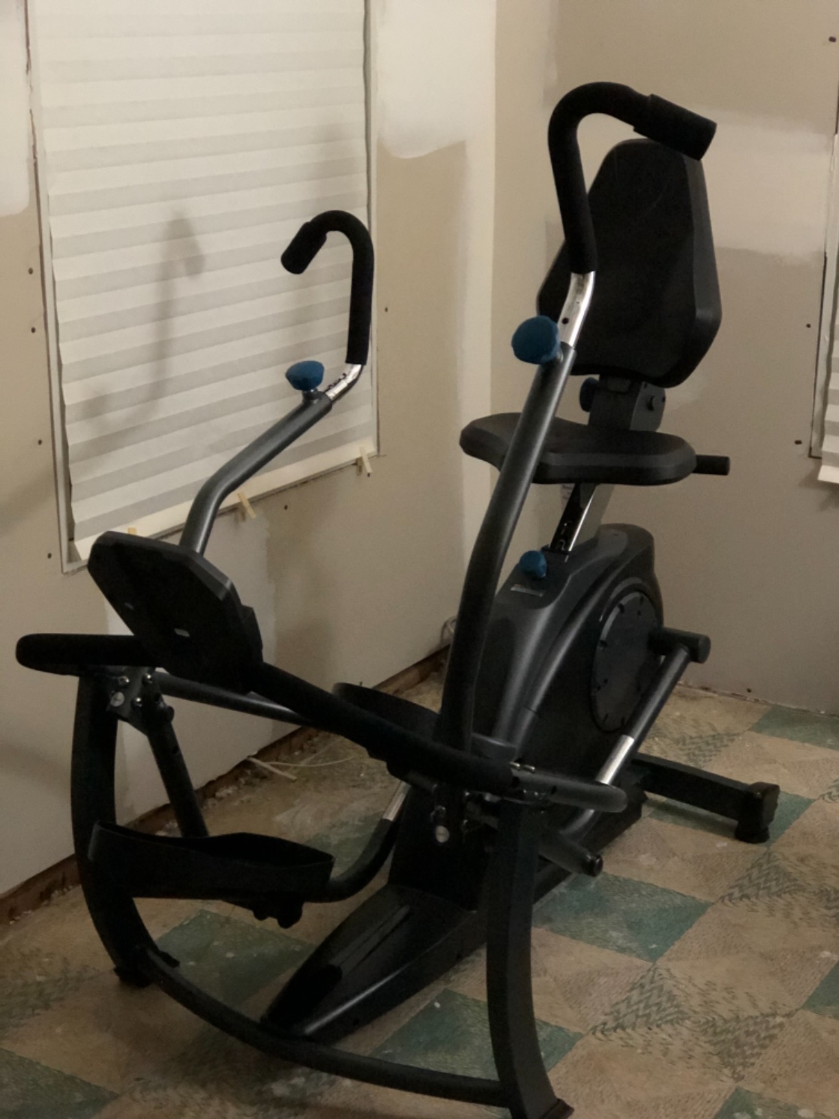 【Sports&Outdoors】Teeter FreeStep Recumbent Cross Trainer and Elliptical