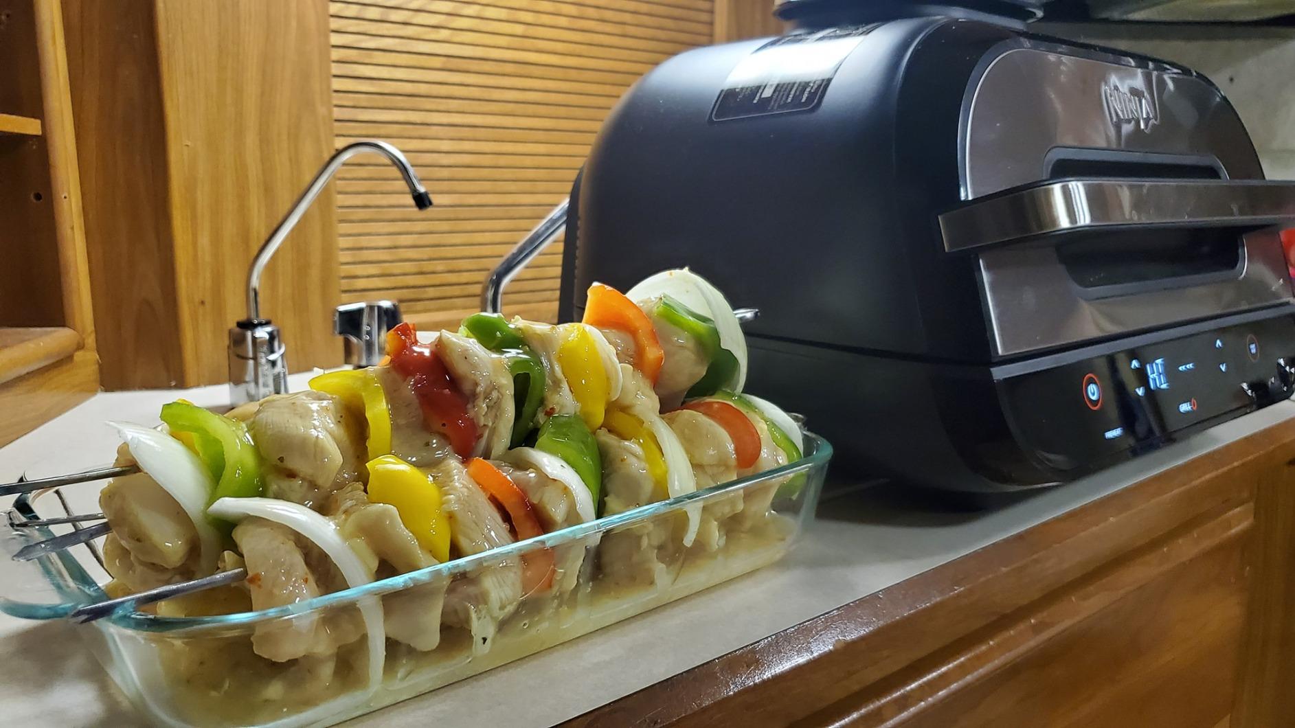 【Appliances】Ninja EG201 Foodi 6-in-1 Indoor Grill with Air Fry, Roast, Bake, Broil & Dehydrate