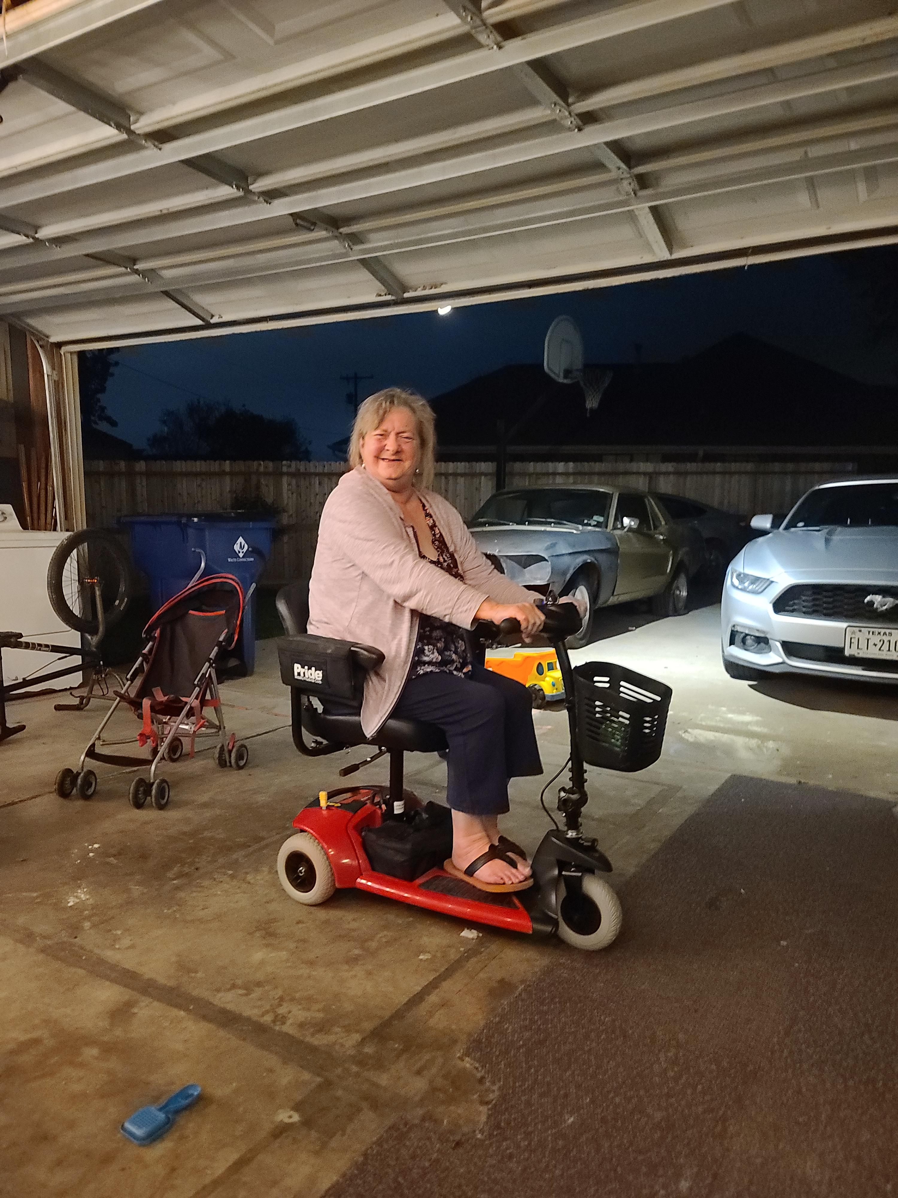 【Sports&Outdoors】Travel Pro Premium 3-Wheel Mobility Scooter by Pride